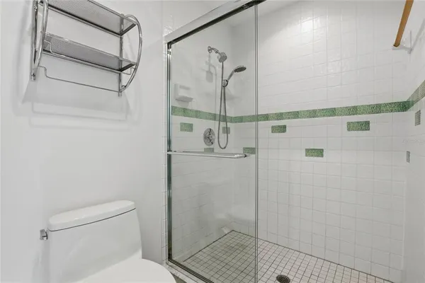 $2,900 | 5588 Golf Pointe Drive, Unit 1, Sarasota, FL 34243