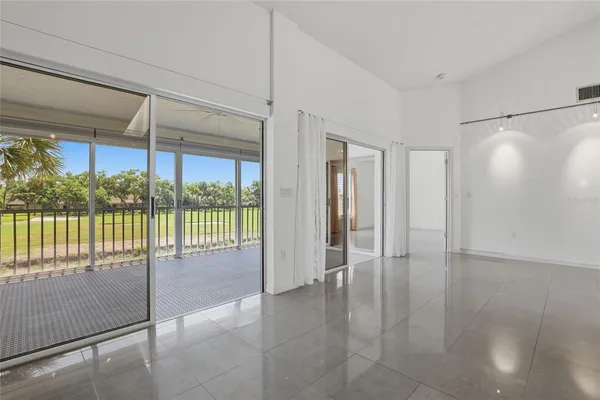 $2,900 | 5588 Golf Pointe Drive, Unit 1, Sarasota, FL 34243