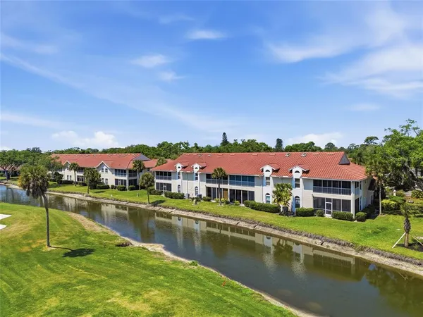 $2,900 | 5588 Golf Pointe Drive, Unit 1, Sarasota, FL 34243