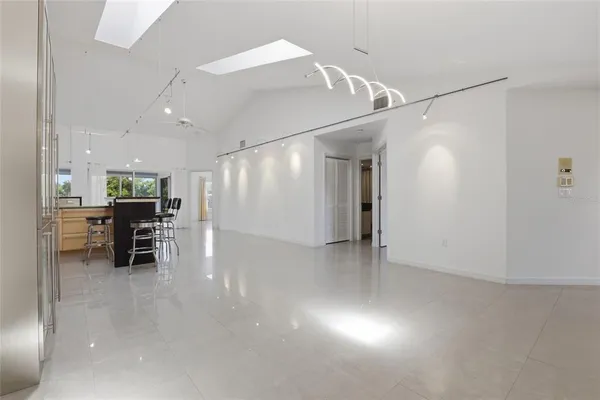 $2,900 | 5588 Golf Pointe Drive, Unit 1, Sarasota, FL 34243