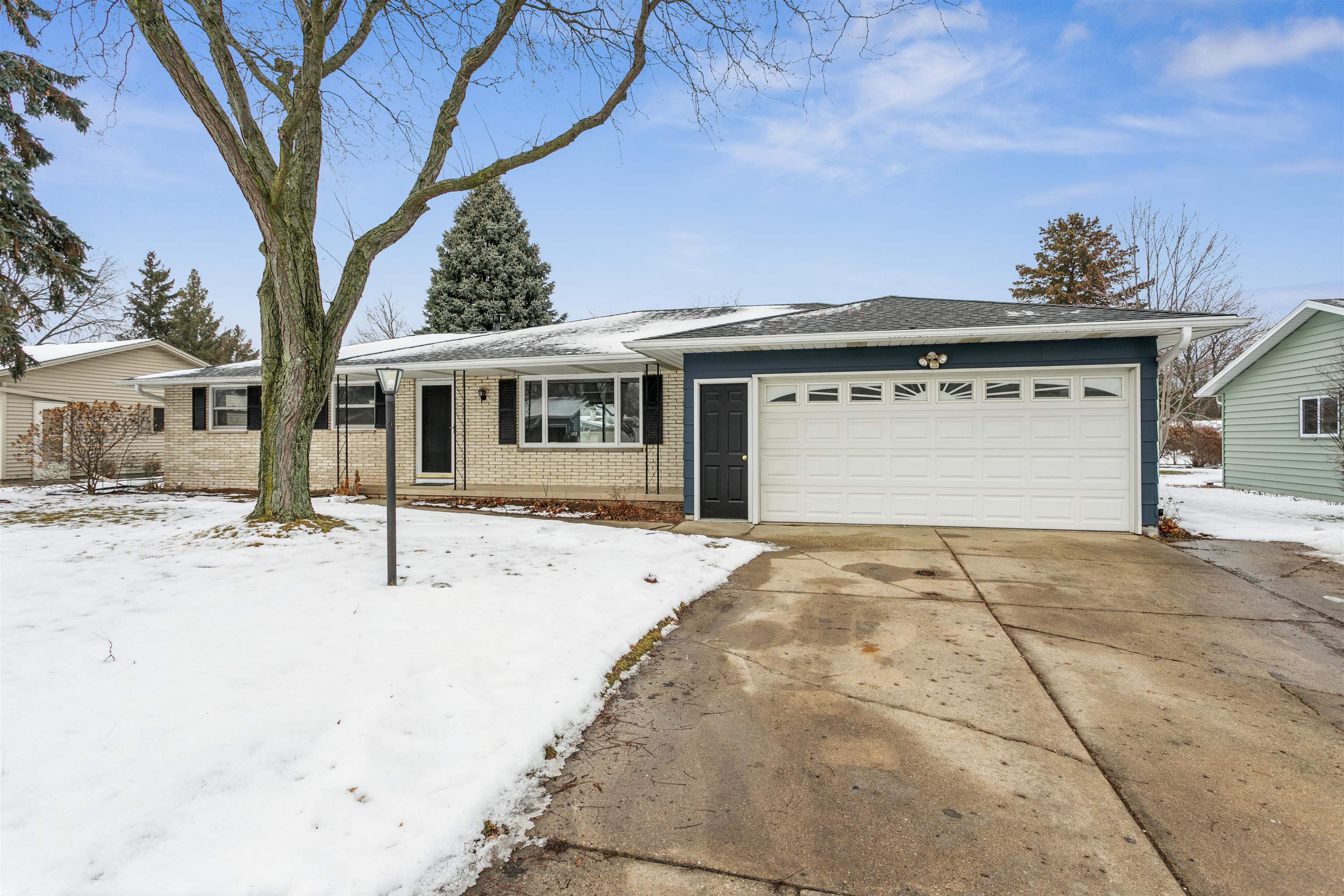 1482 Commanche Avenue Green Bay, WI 54313 - Photo 1 of 1
