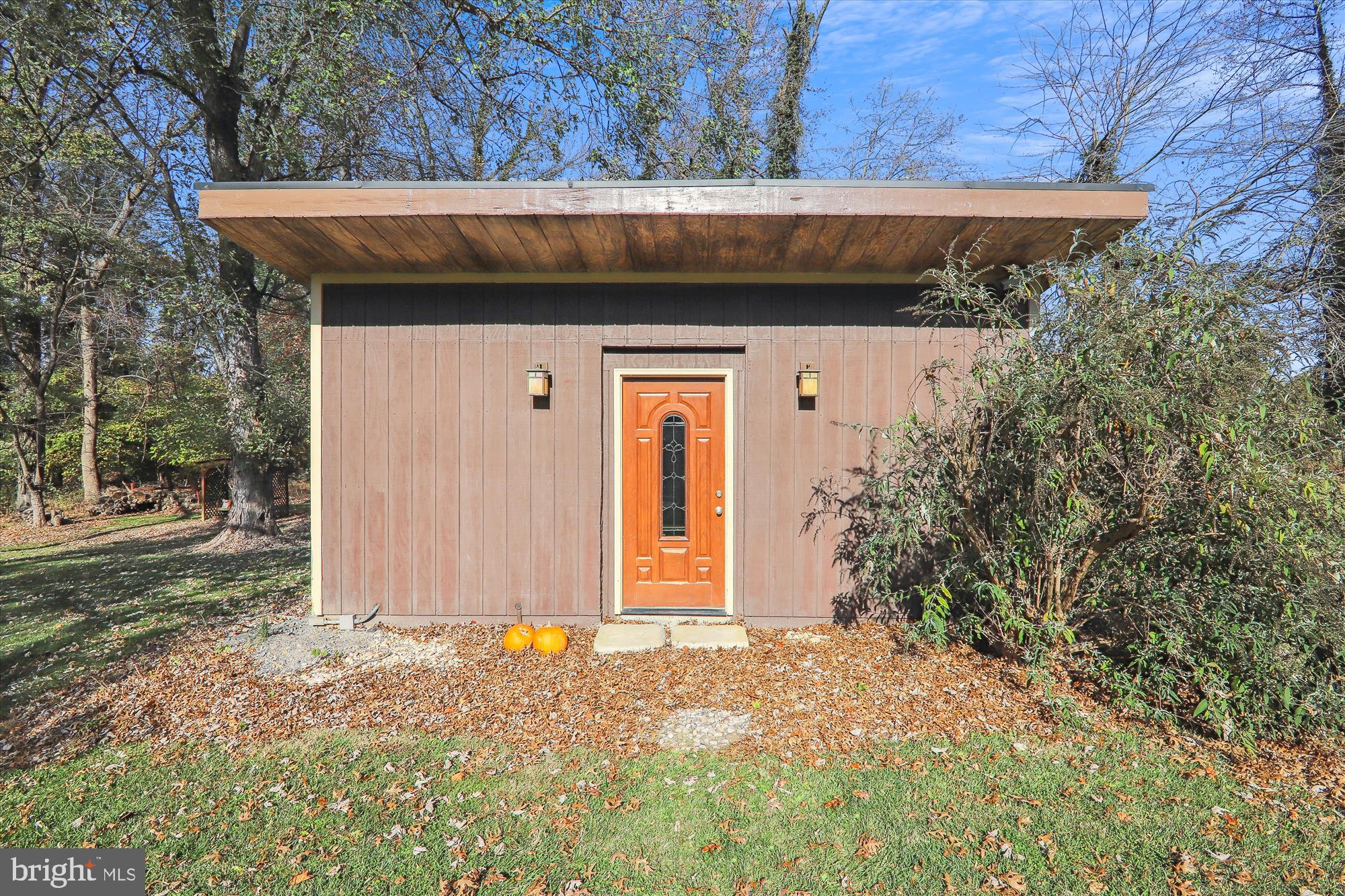 18301 Brooke Road Sandy Spring, MD 20860 - Photo 45 of 70 Separate 300 sq ft Studio/office!