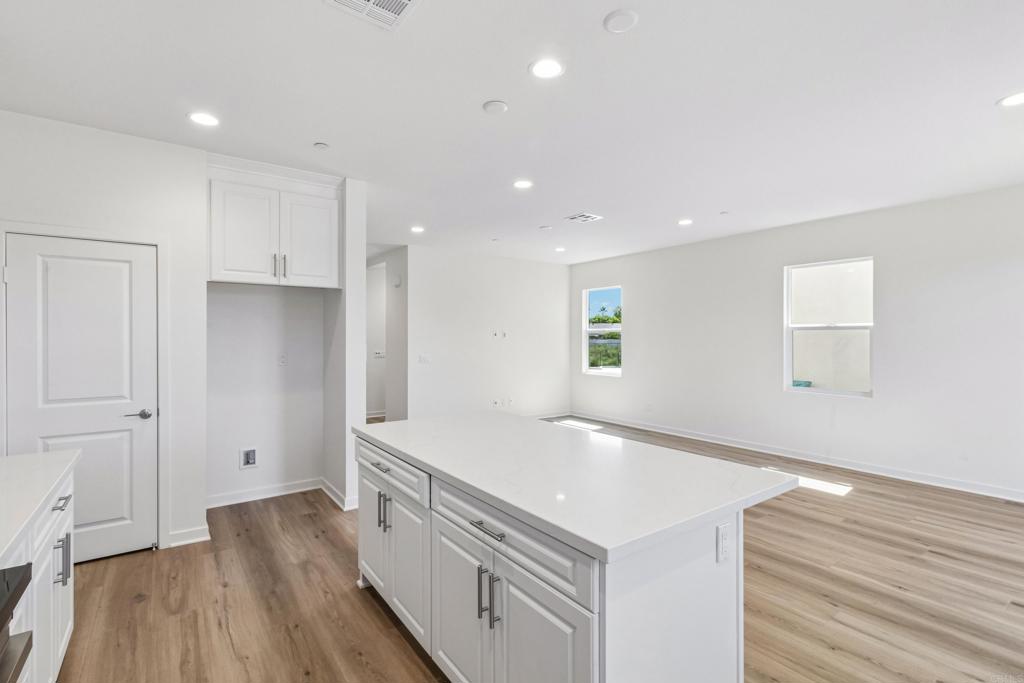 725 Kingbird Loop Oceanside, CA 92058 - Photo 40 of 61 Gallery Image 40