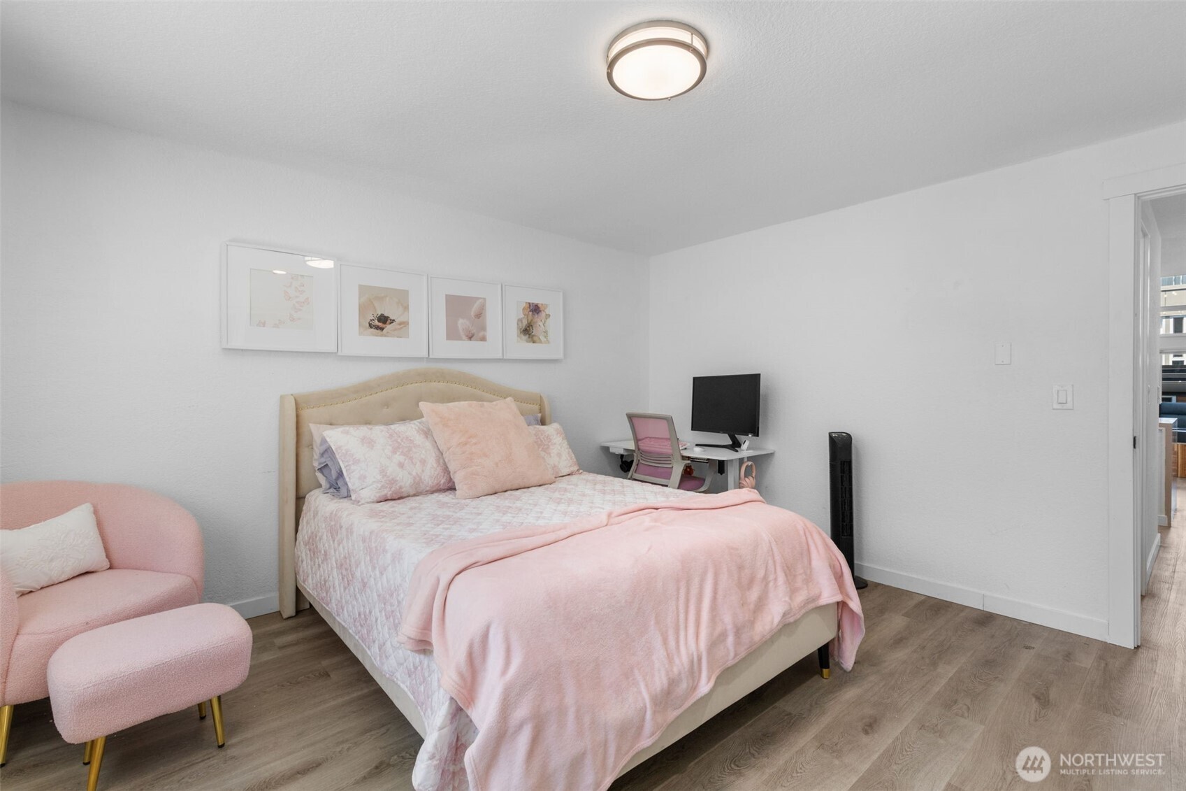 2219 14th Avenue West, Unit 405 Seattle, WA 98119 - Photo 17 of 39