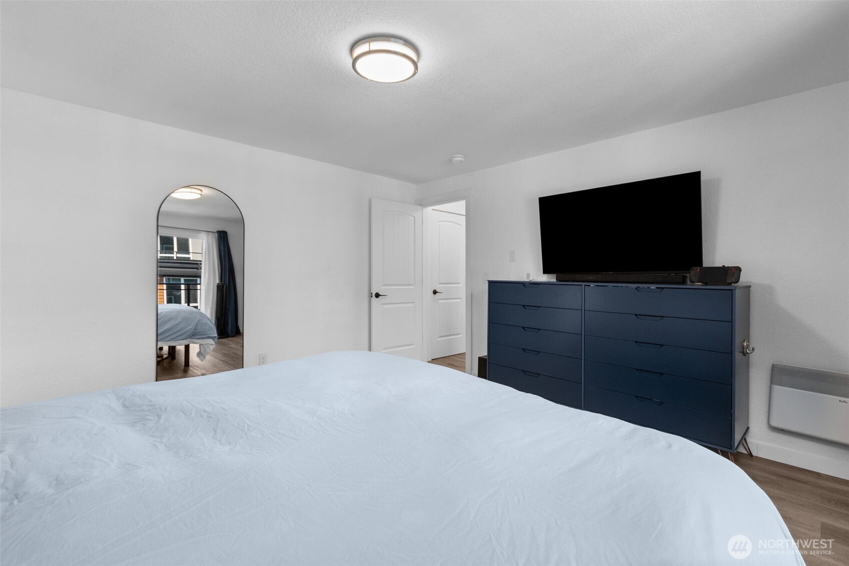 2219 14th Avenue West, Unit 405 Seattle, WA 98119 - Photo 20 of 39