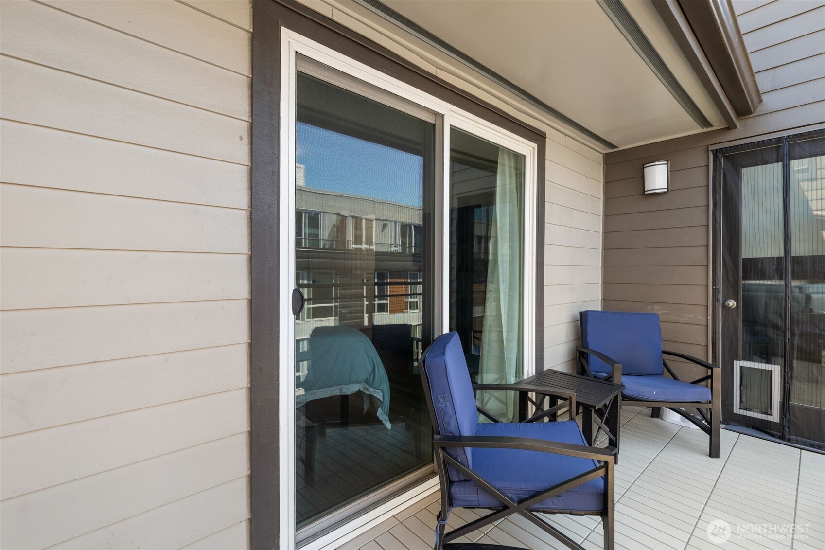 2219 14th Avenue West, Unit 405 Seattle, WA 98119 - Photo 26 of 39