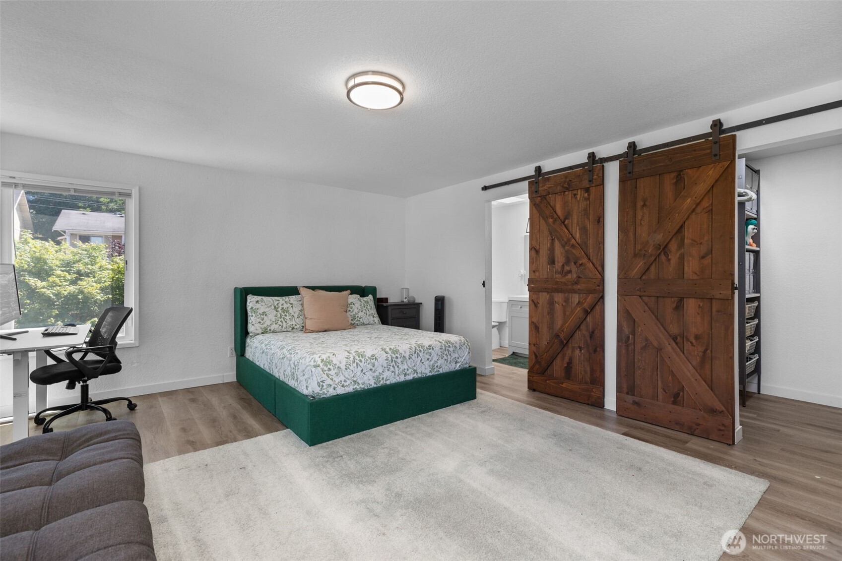 2219 14th Avenue West, Unit 405 Seattle, WA 98119 - Photo 29 of 39