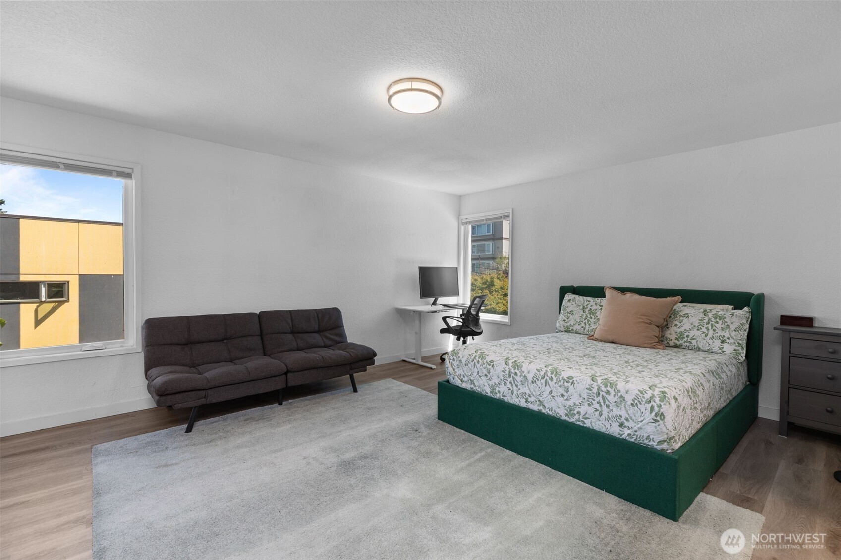 2219 14th Avenue West, Unit 405 Seattle, WA 98119 - Photo 30 of 39