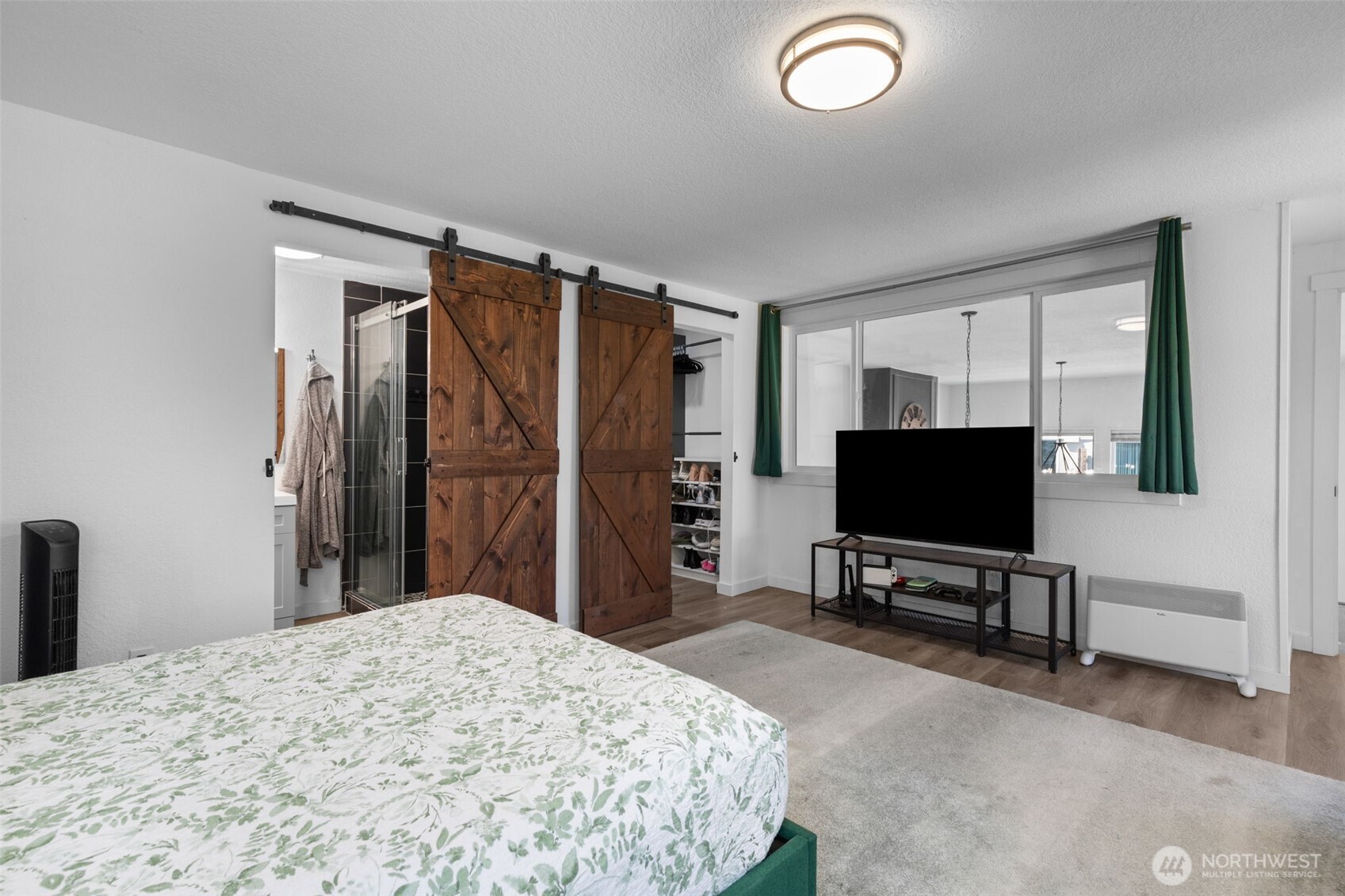 2219 14th Avenue West, Unit 405 Seattle, WA 98119 - Photo 32 of 39