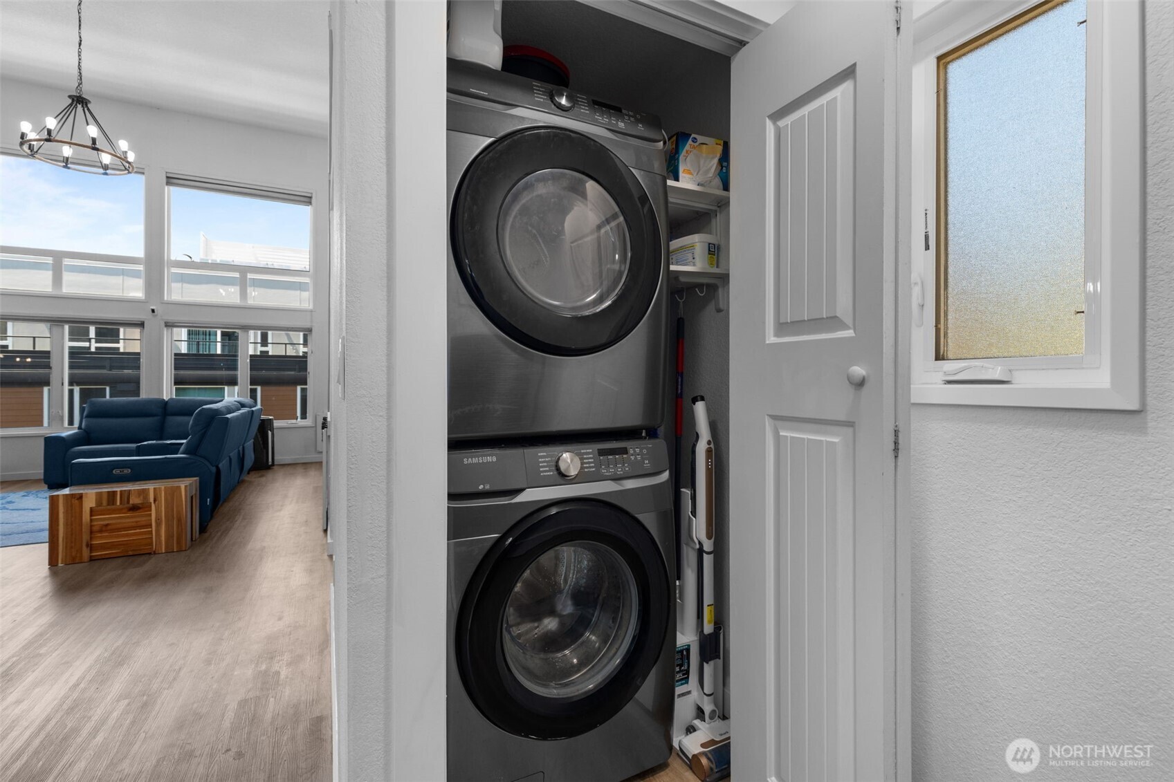 2219 14th Avenue West, Unit 405 Seattle, WA 98119 - Photo 34 of 39