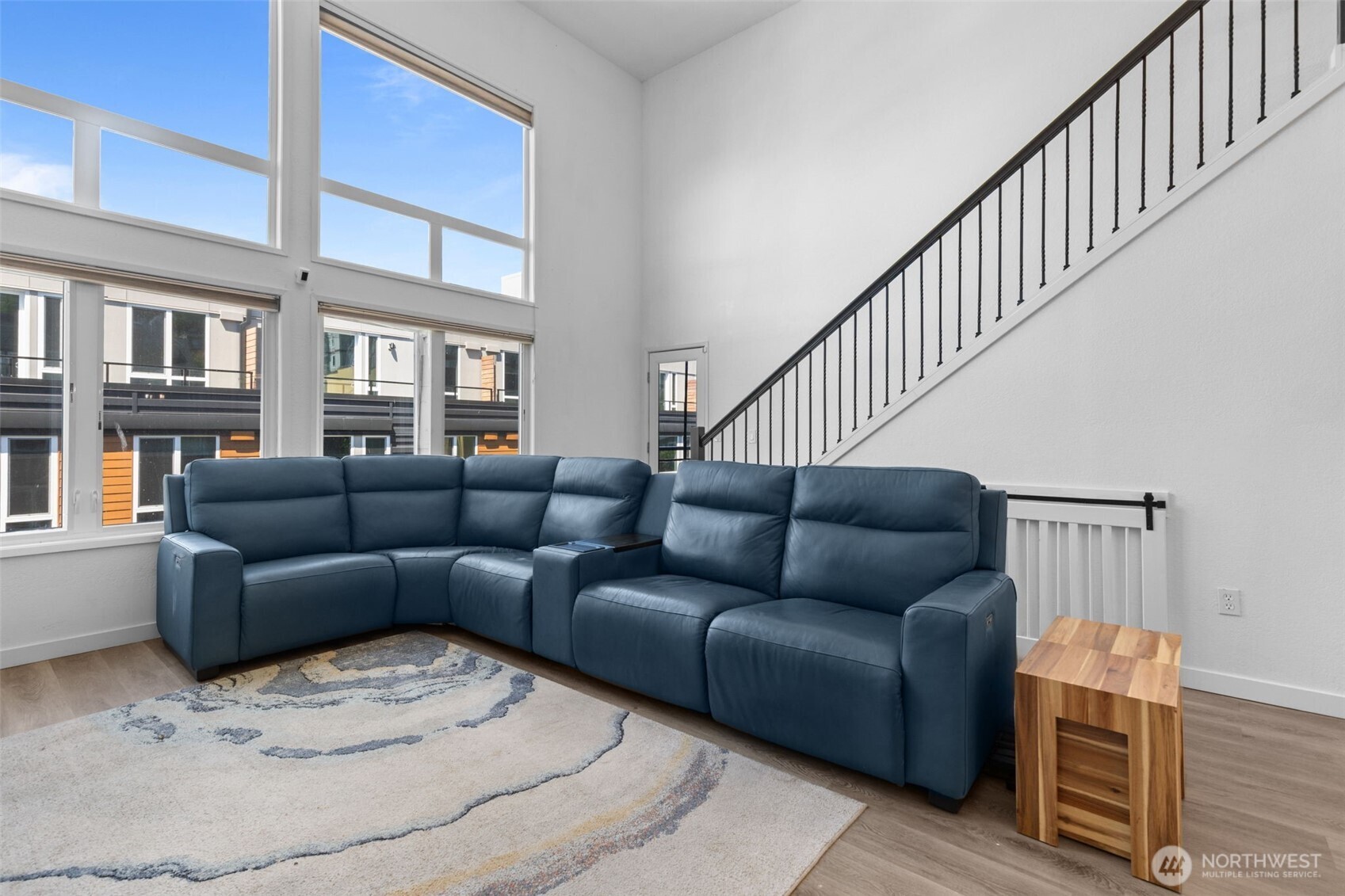 2219 14th Avenue West, Unit 405 Seattle, WA 98119 - Photo 5 of 39