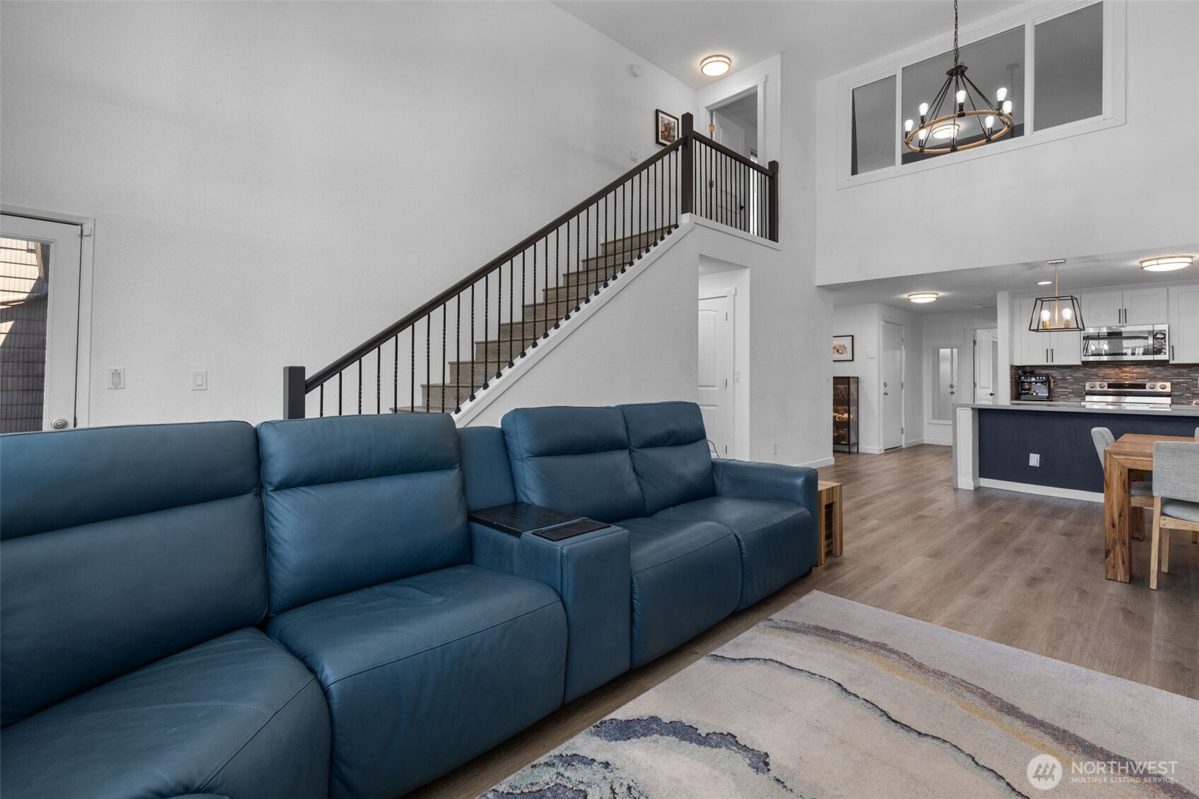 2219 14th Avenue West, Unit 405 Seattle, WA 98119 - Photo 6 of 39