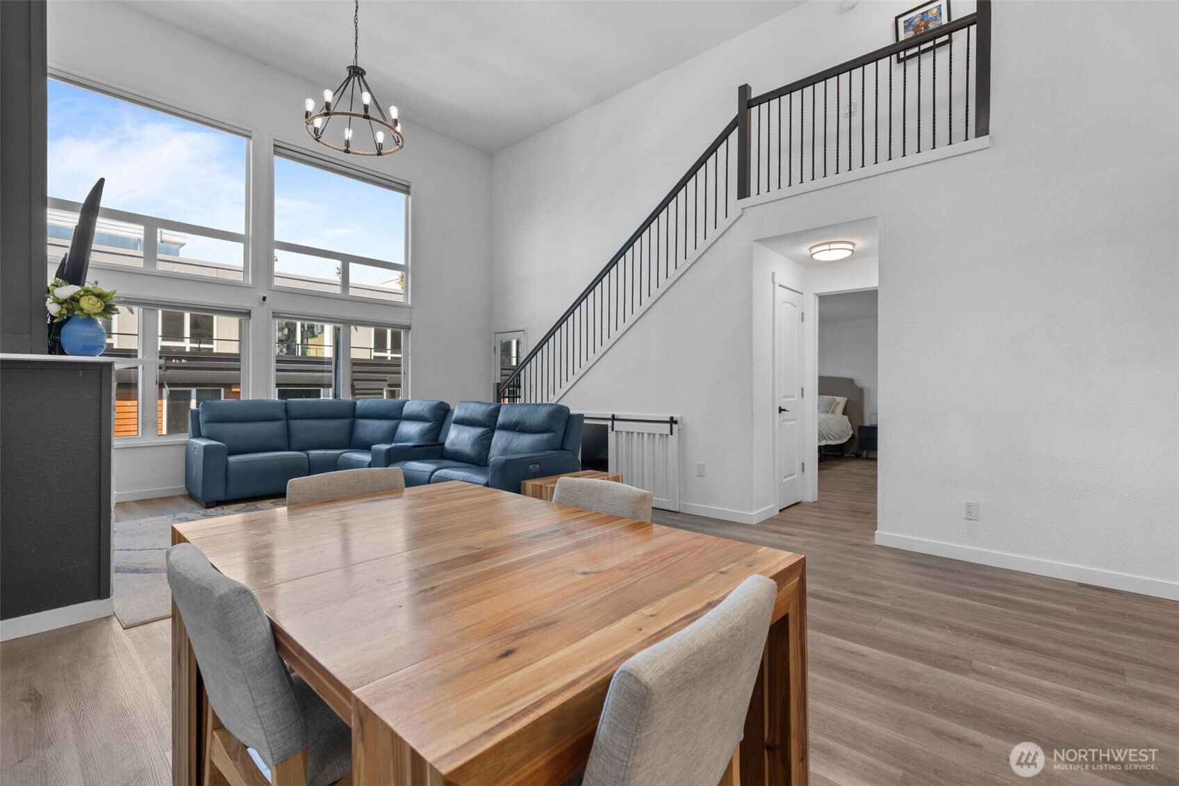 2219 14th Avenue West, Unit 405 Seattle, WA 98119 - Photo 9 of 39