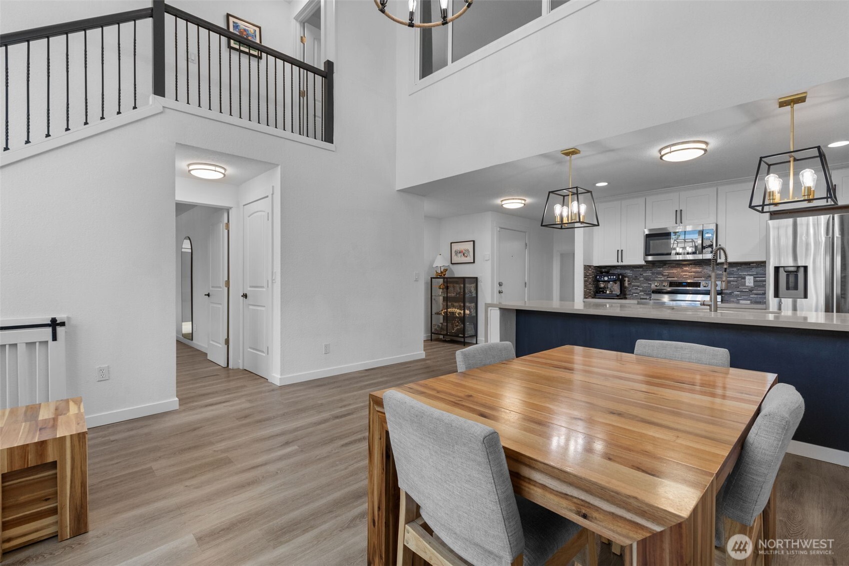 2219 14th Avenue West, Unit 405 Seattle, WA 98119 - Photo 10 of 39