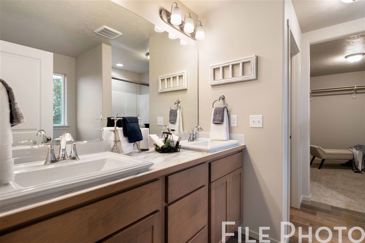728 South Grady Road Spokane Valley, WA 99016 - Photo 12 of 20