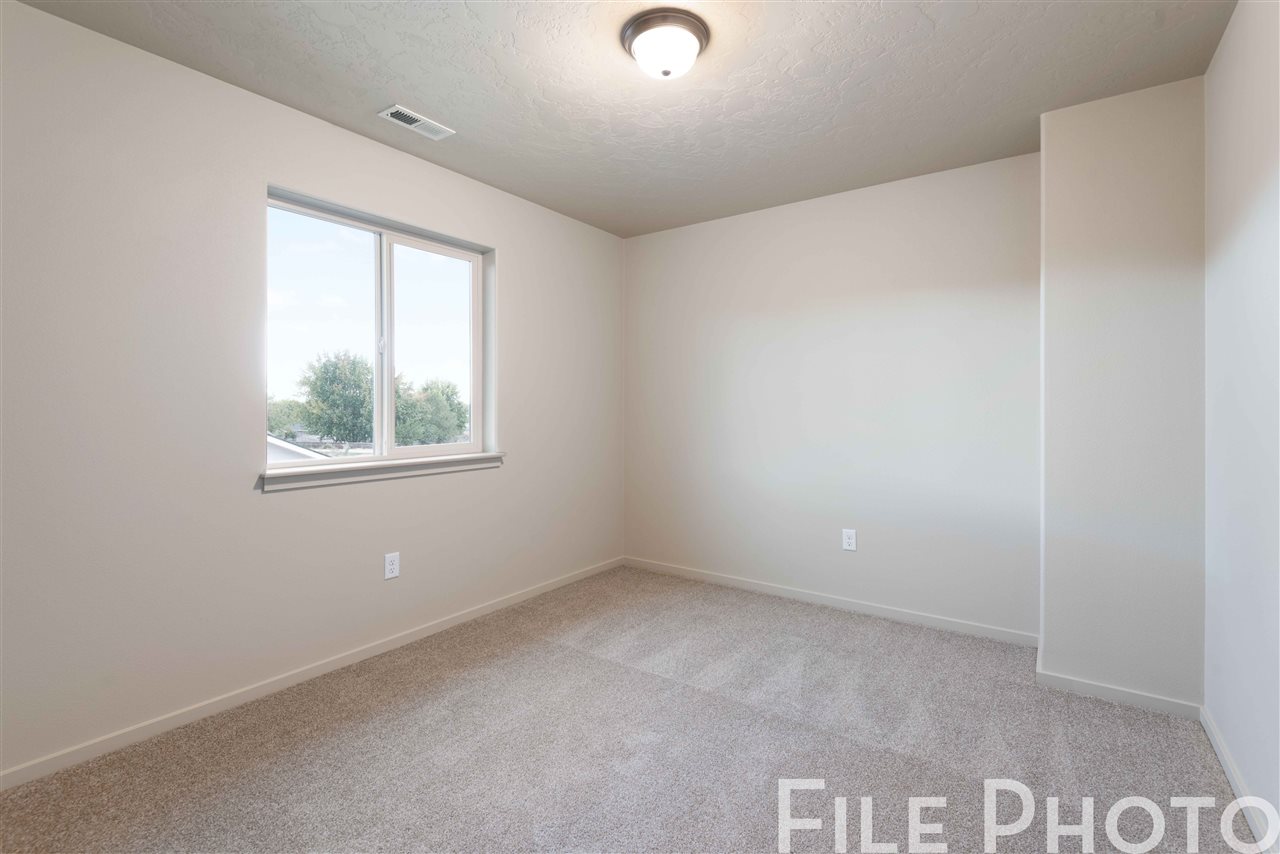728 South Grady Road Spokane Valley, WA 99016 - Photo 15 of 20