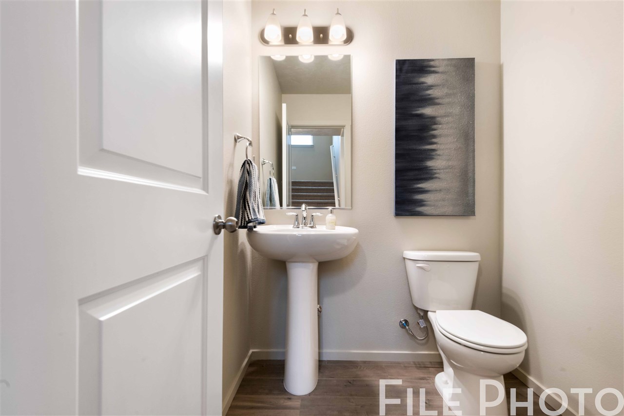 728 South Grady Road Spokane Valley, WA 99016 - Photo 3 of 20
