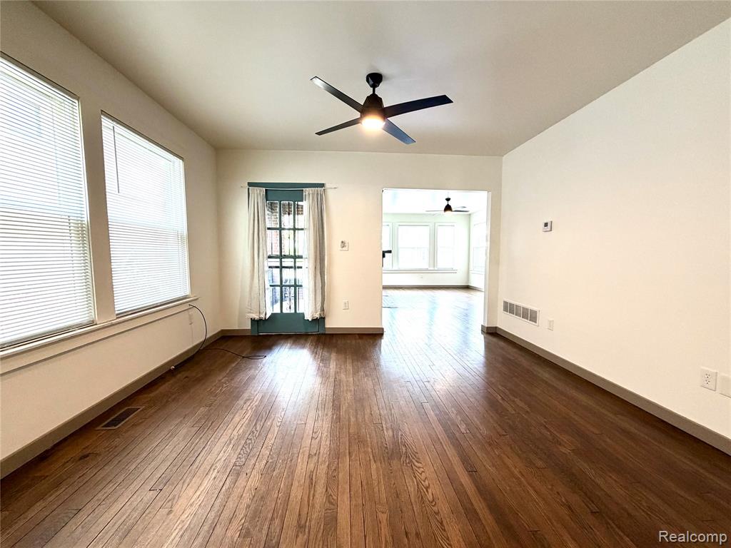 2045 Calvert Avenue Detroit, MI 48206 - Photo 14 of 41