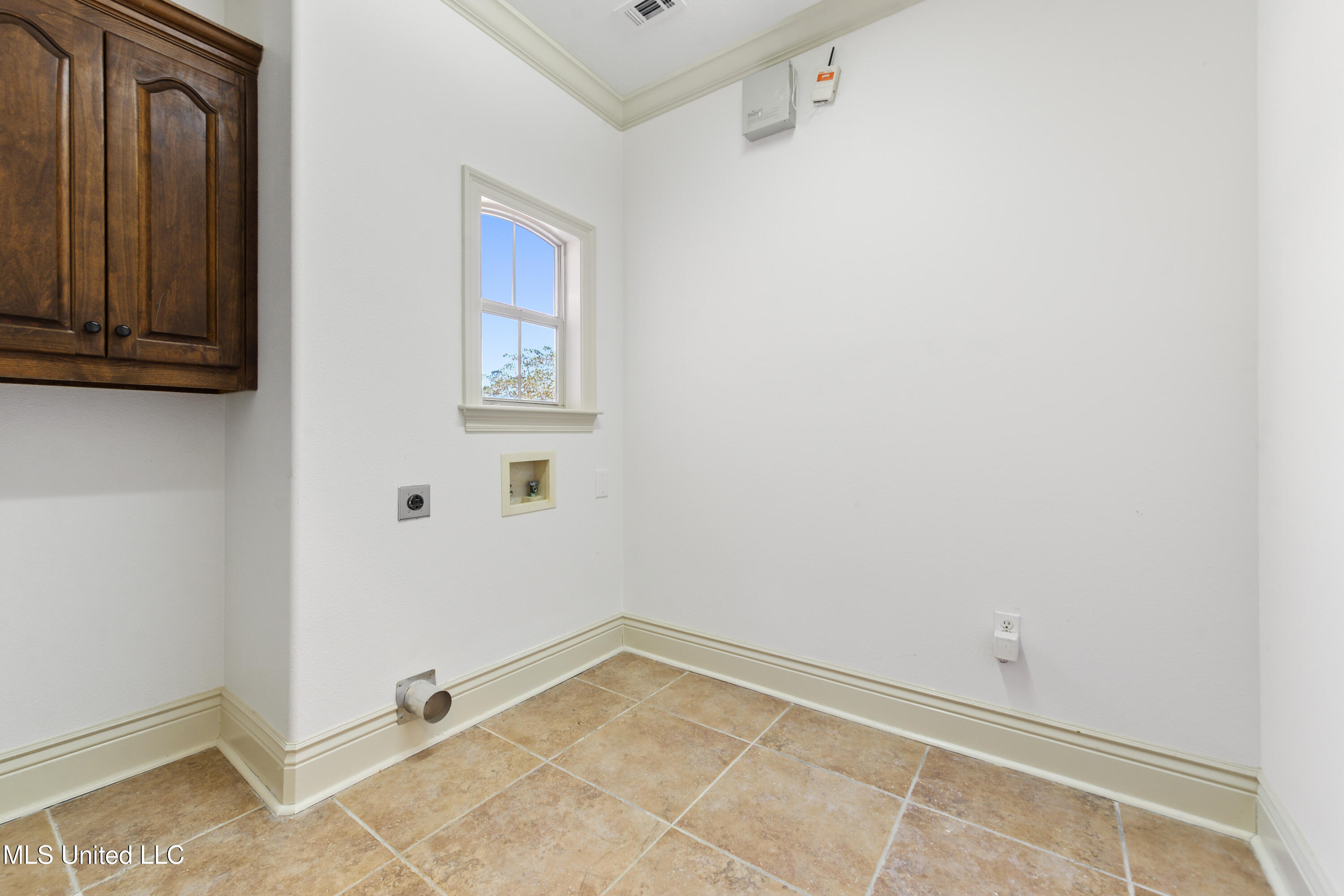 4 Rue Orleans Court Long Beach, MS 39560 - Photo 24 of 28 Laundry