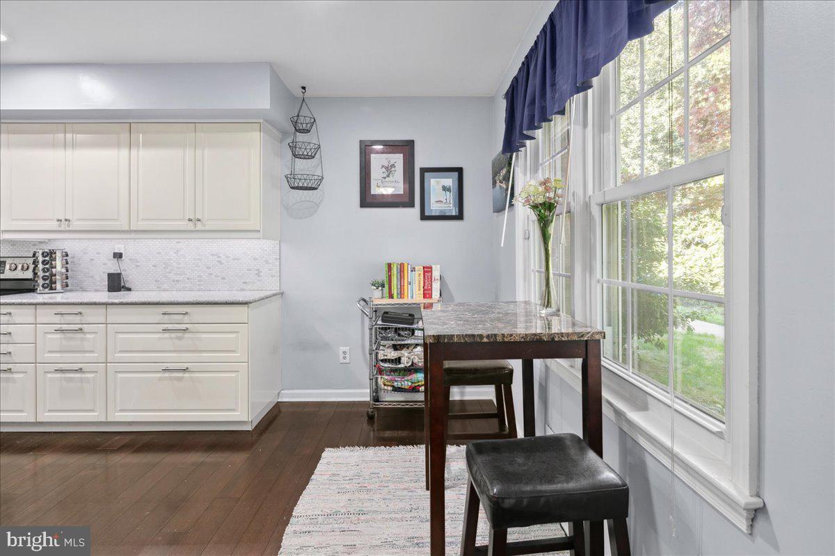 9623 Blake Lane Fairfax, VA 22031 - Photo 23 of 60 a view of kitchen with breakfast area