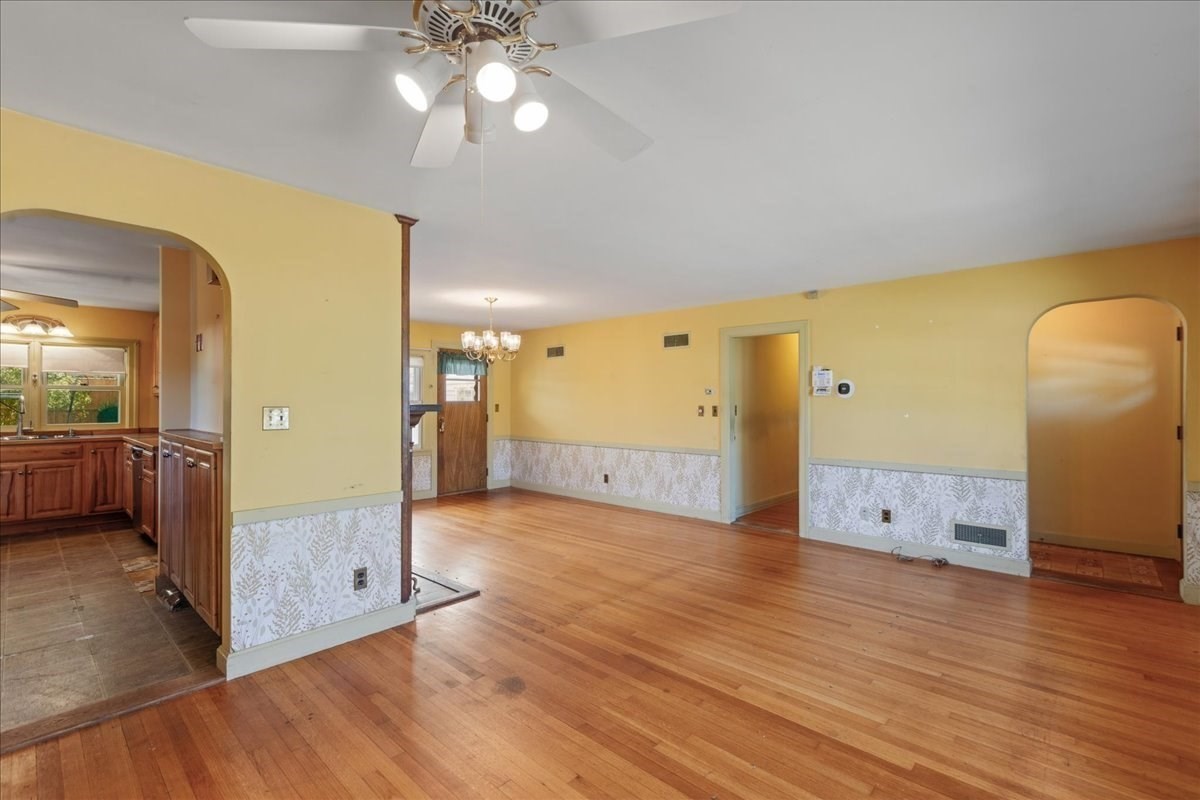 4 Oakhurst Road Beverly, MA 01915 - Photo 6 of 38 Gallery Image 6