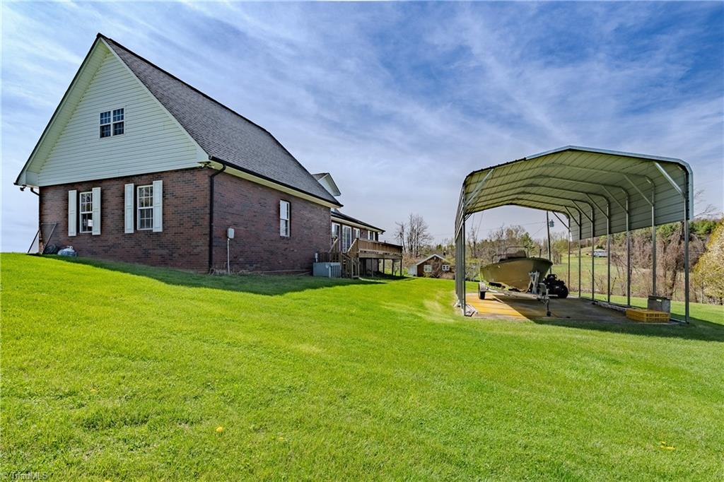 11325 Glade Valley Road Ennice, NC 28623 - Photo 40 of 43