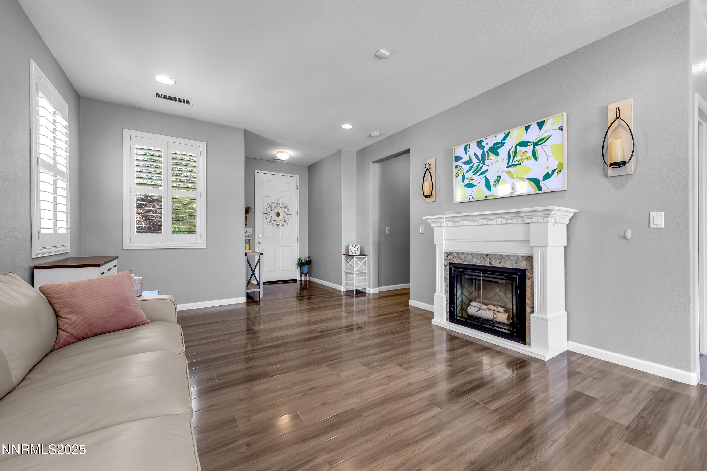 315 Pesaro Way Reno, NV 89521 - Photo 5 of 36 Pesaro315-004