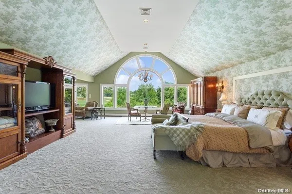 $2,150,000 | 30 Thixton Drive, Hewlett, NY 11557