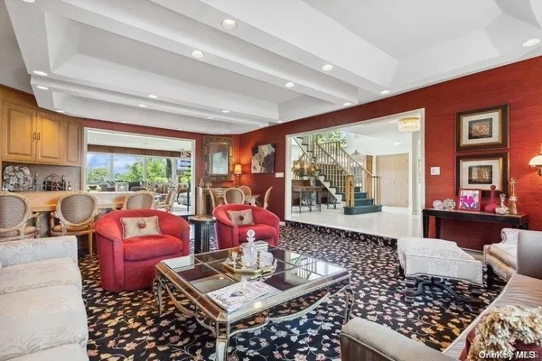 $2,150,000 | 30 Thixton Drive, Hewlett, NY 11557