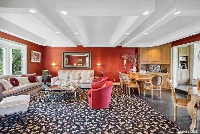 $2,150,000 | 30 Thixton Drive, Hewlett, NY 11557