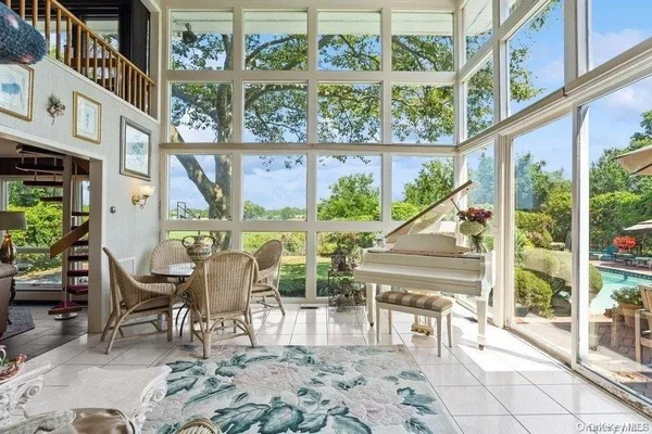 $2,150,000 | 30 Thixton Drive, Hewlett, NY 11557