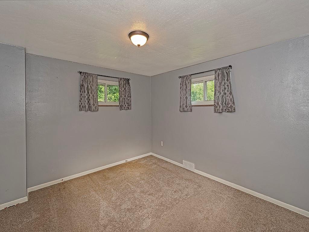 145 Old Rte 8 South Valencia, PA 16059 - Photo 13 of 26 Gallery Image 13