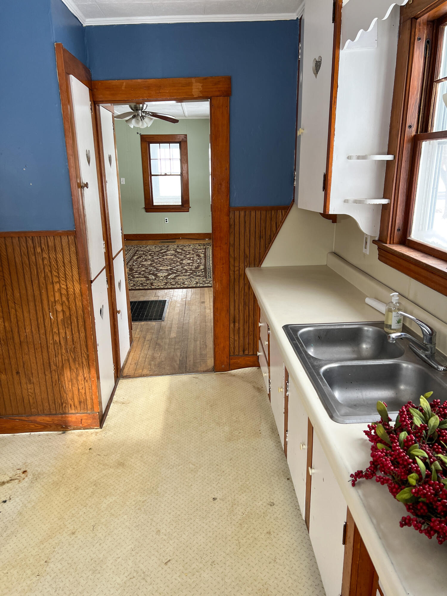 229 County Road Waterville, ME 04901 - Photo 6 of 23 Kitchen to Living