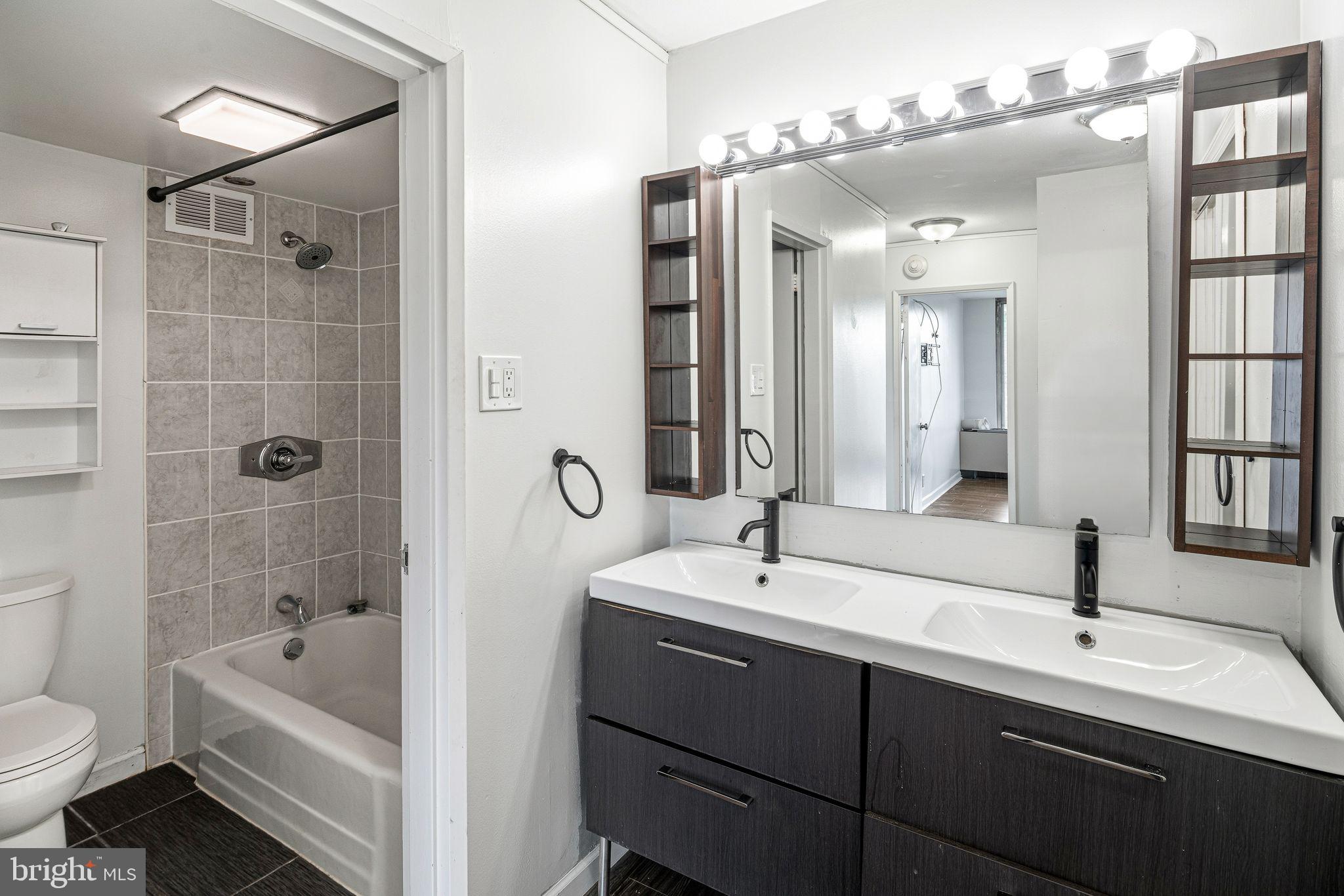 3900 West Ford Road, Unit 10L Philadelphia, PA 19131 - Photo 14 of 30 Gallery Image 14