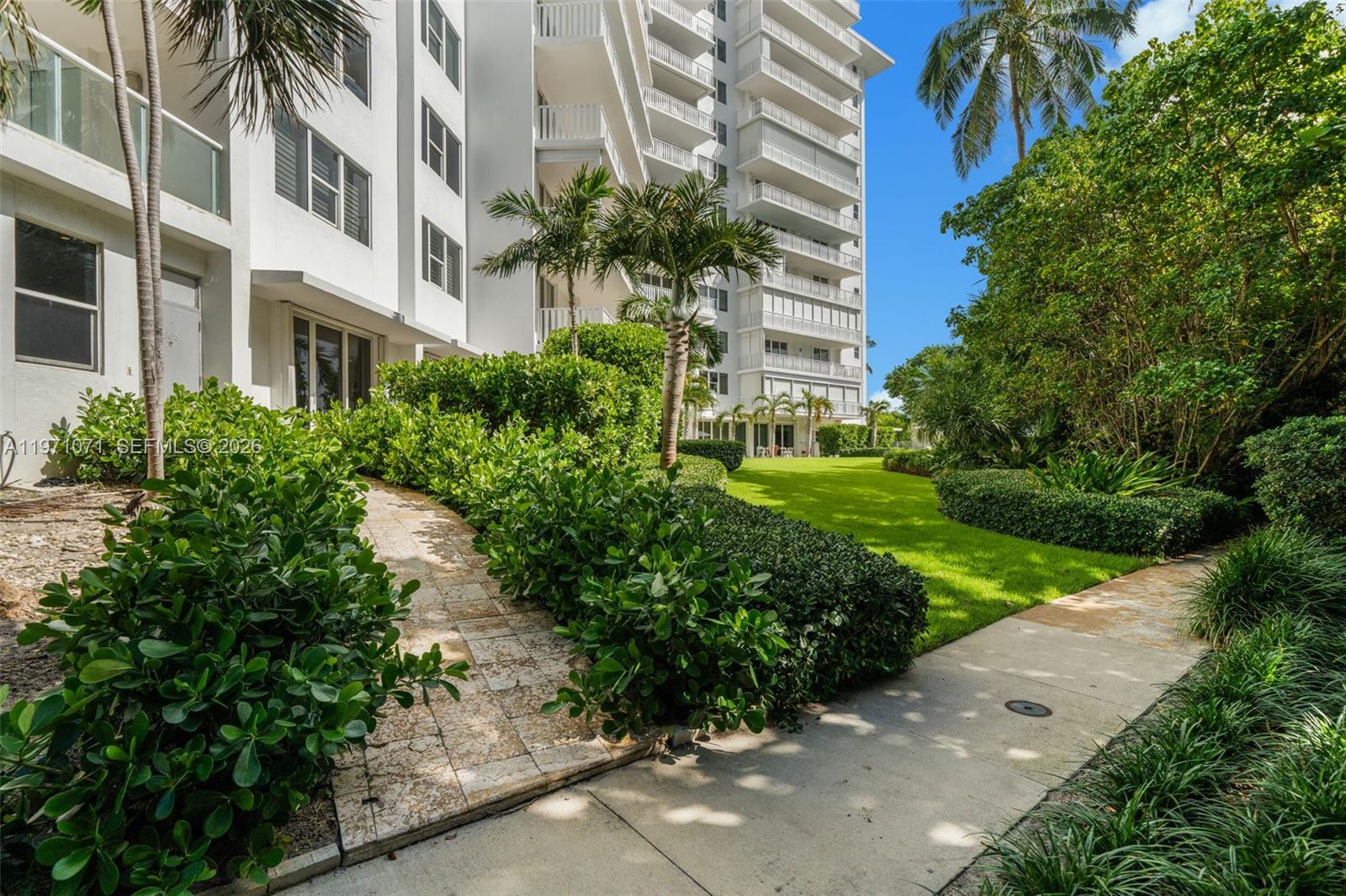 200 Ocean Ln Drive, Unit 108 Key Biscayne, FL 33149 - Photo 35 of 39