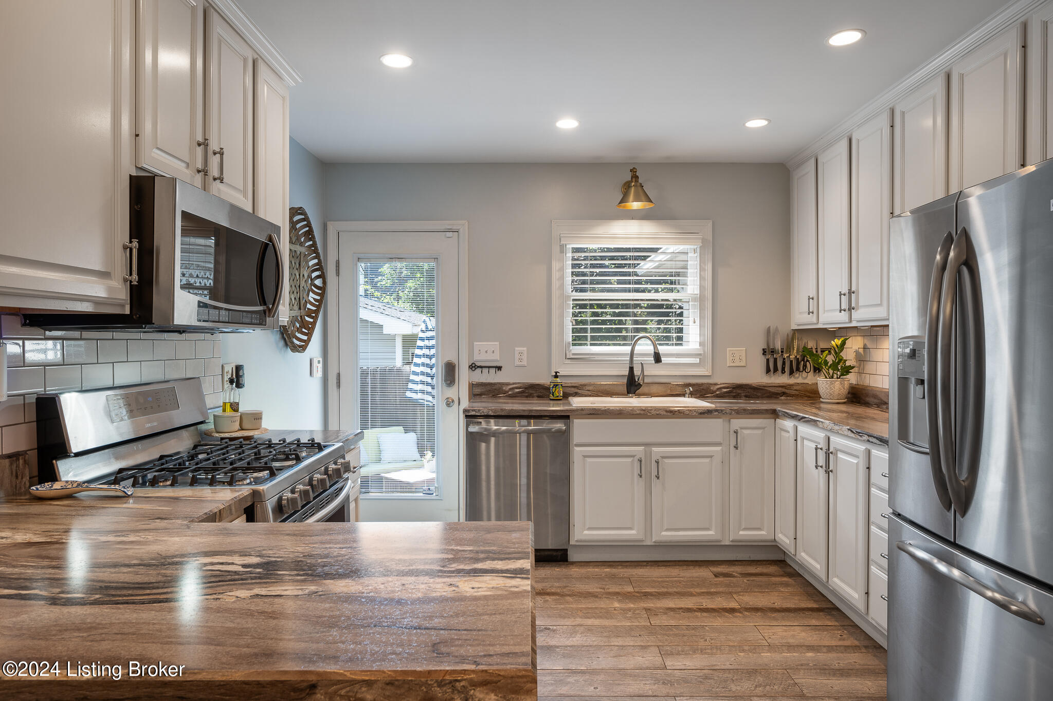602 Indian Ridge Road Louisville, KY 40207 - Photo 14 of 38 602 Indian Ridge Rd-18
