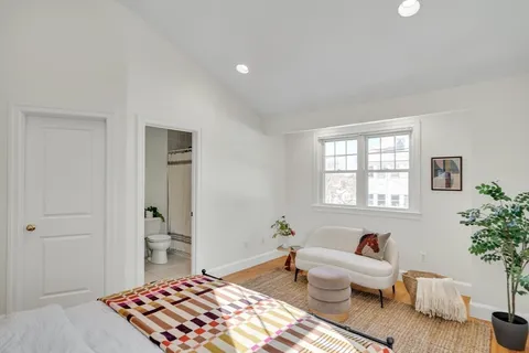 $1,150,000 | 56 Bartlett Street, Unit 56, Watertown, MA 02472