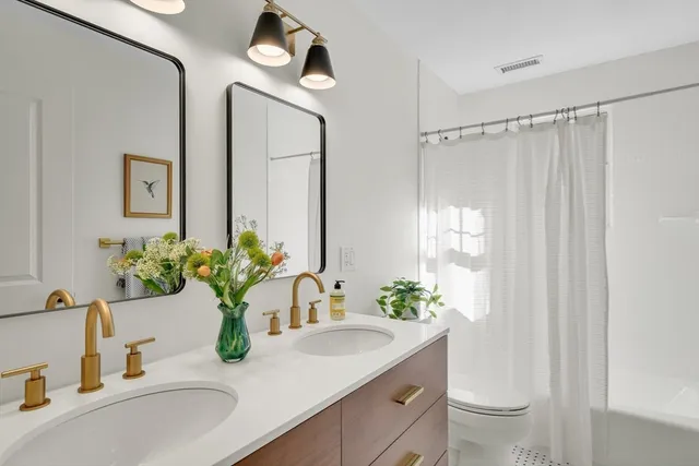 $1,150,000 | 56 Bartlett Street, Unit 56, Watertown, MA 02472