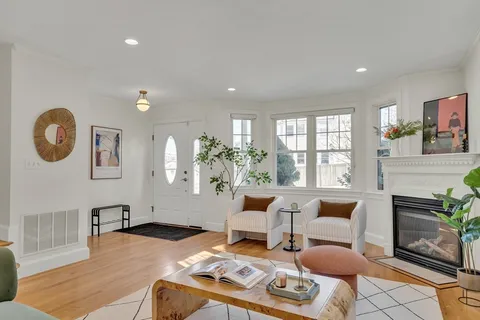 $1,150,000 | 56 Bartlett Street, Unit 56, Watertown, MA 02472