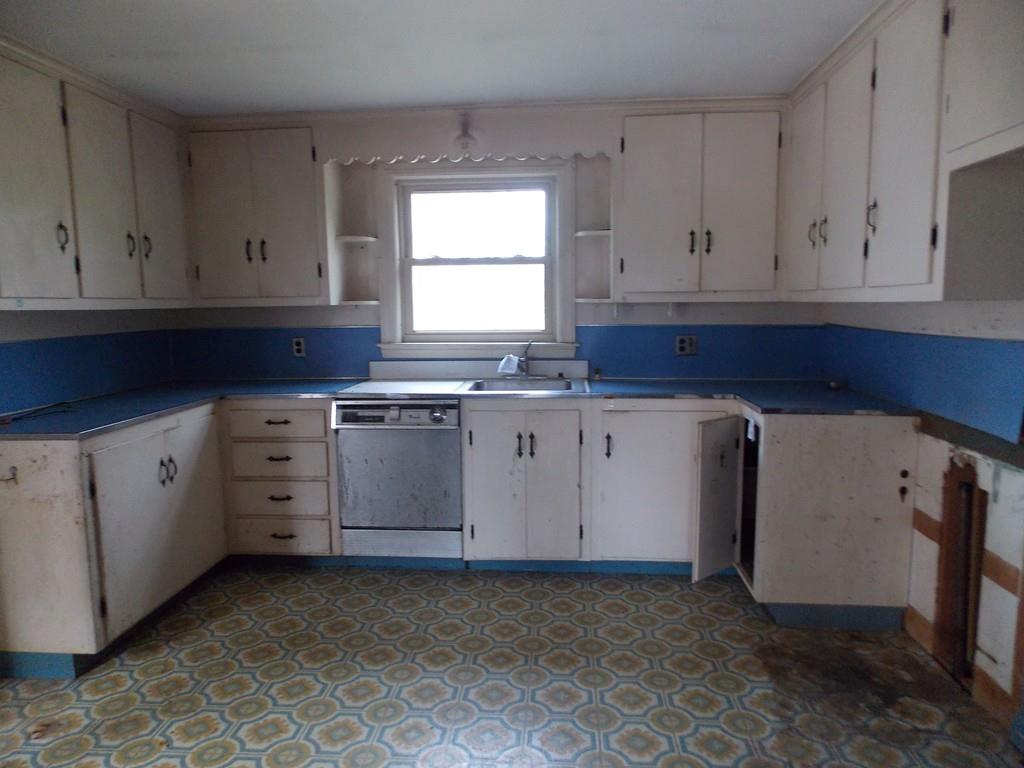 32 Dudley Hill Road Dudley, MA 01571 - Photo 2 of 12 Gallery Image 2