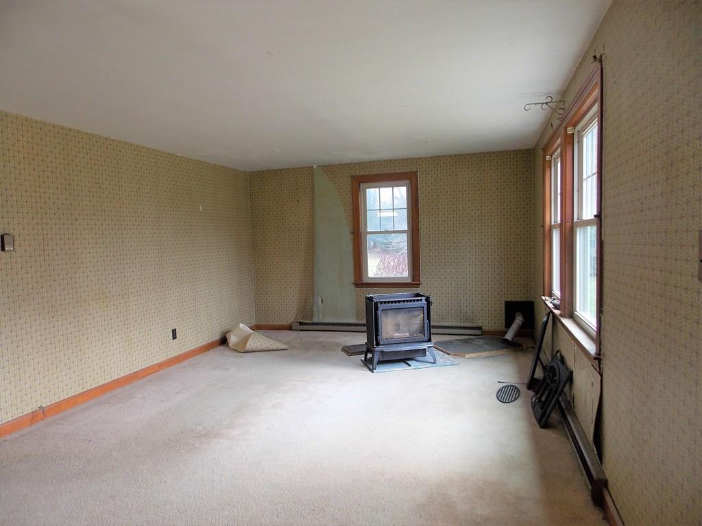32 Dudley Hill Road Dudley, MA 01571 - Photo 4 of 12 Gallery Image 4