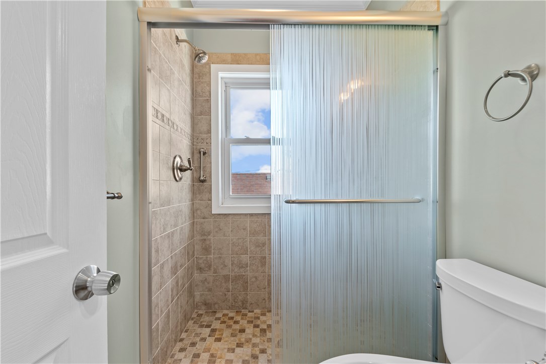 39 Crescent Road Pawtucket, RI 02861 - Photo 20 of 47