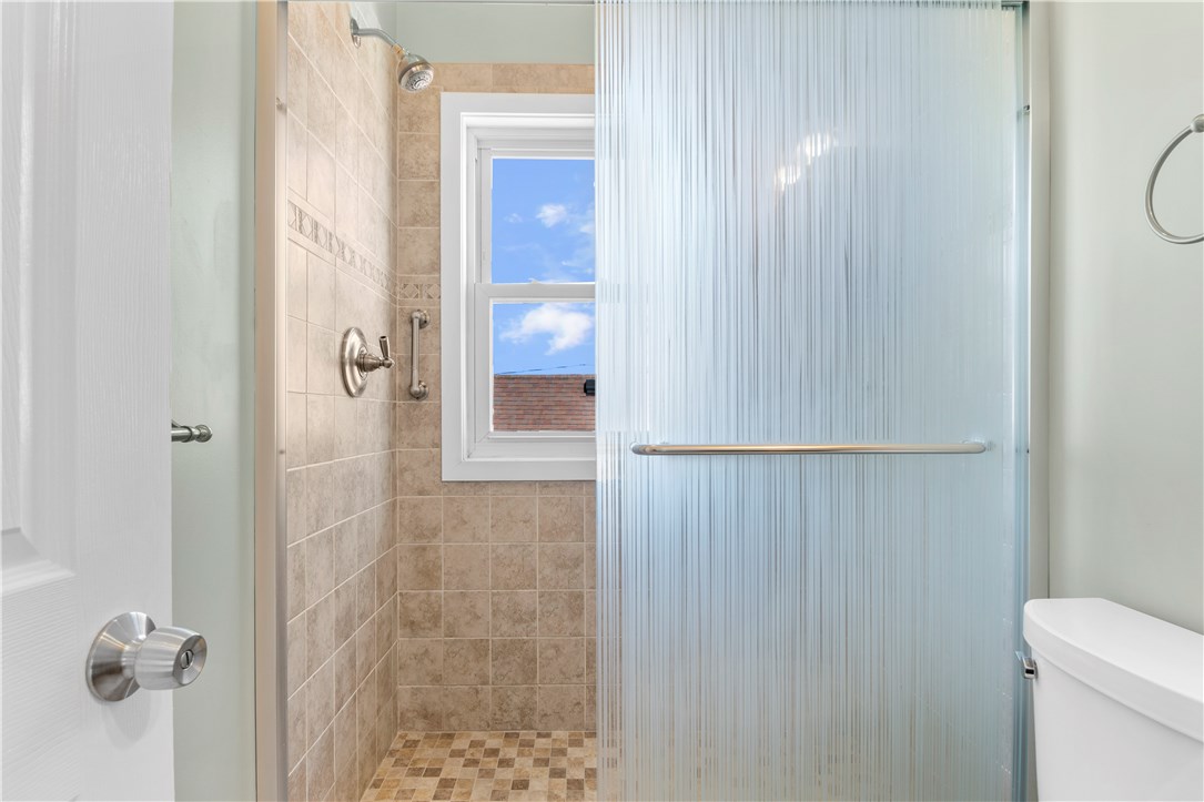 39 Crescent Road Pawtucket, RI 02861 - Photo 21 of 47