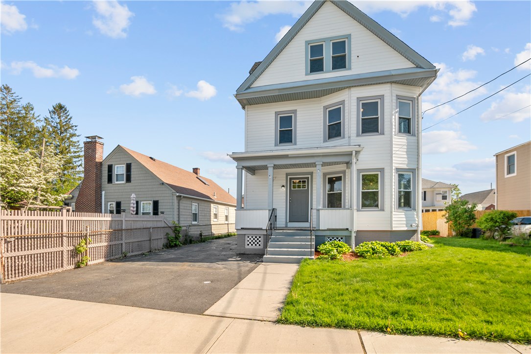 39 Crescent Road Pawtucket, RI 02861 - Photo 5 of 47