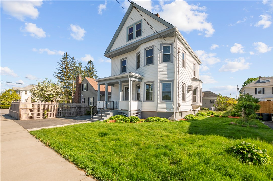 39 Crescent Road Pawtucket, RI 02861 - Photo 6 of 47