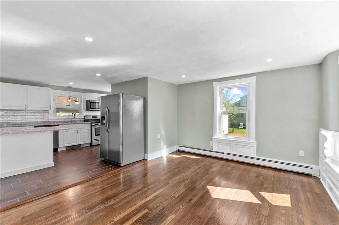 39 Crescent Road Pawtucket, RI 02861 - Photo 9 of 47