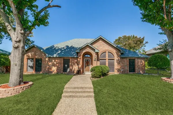 $3,300 | 10127 Chisholm Trail, Dallas, TX 75243