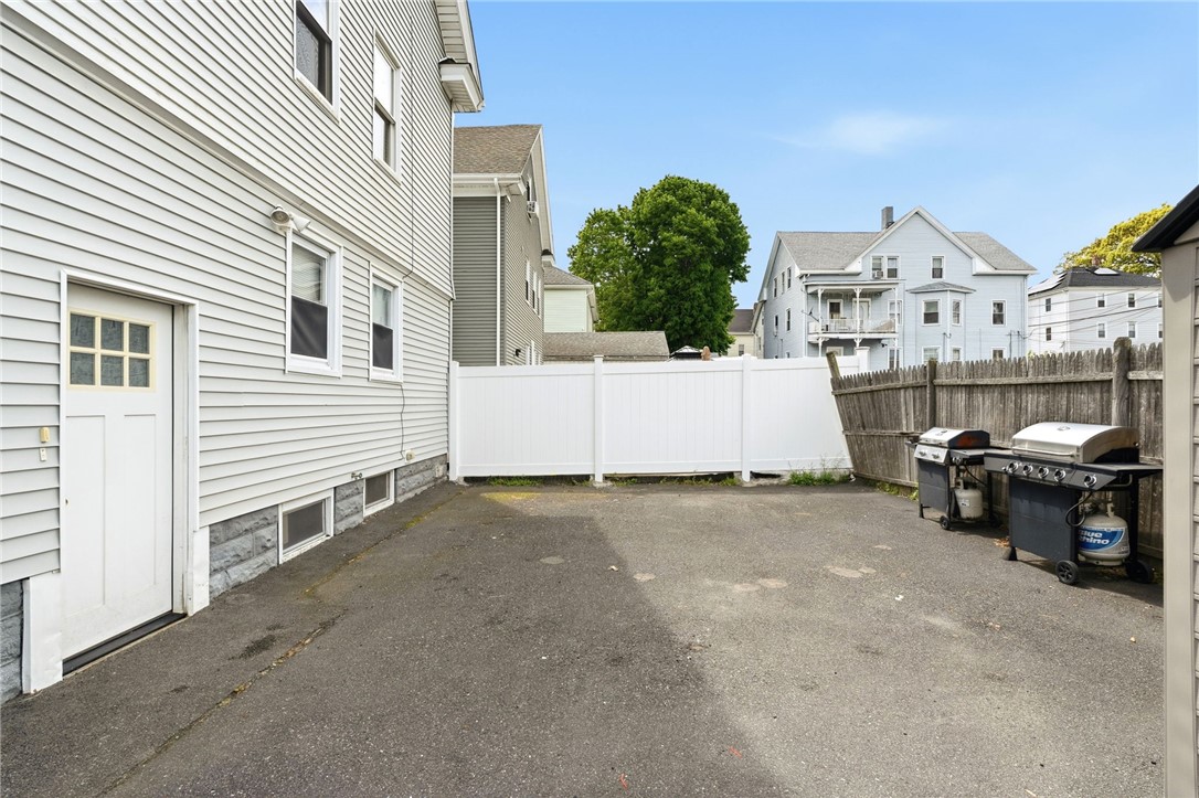 50 Primrose Street Pawtucket, RI 02860 - Photo 33 of 36