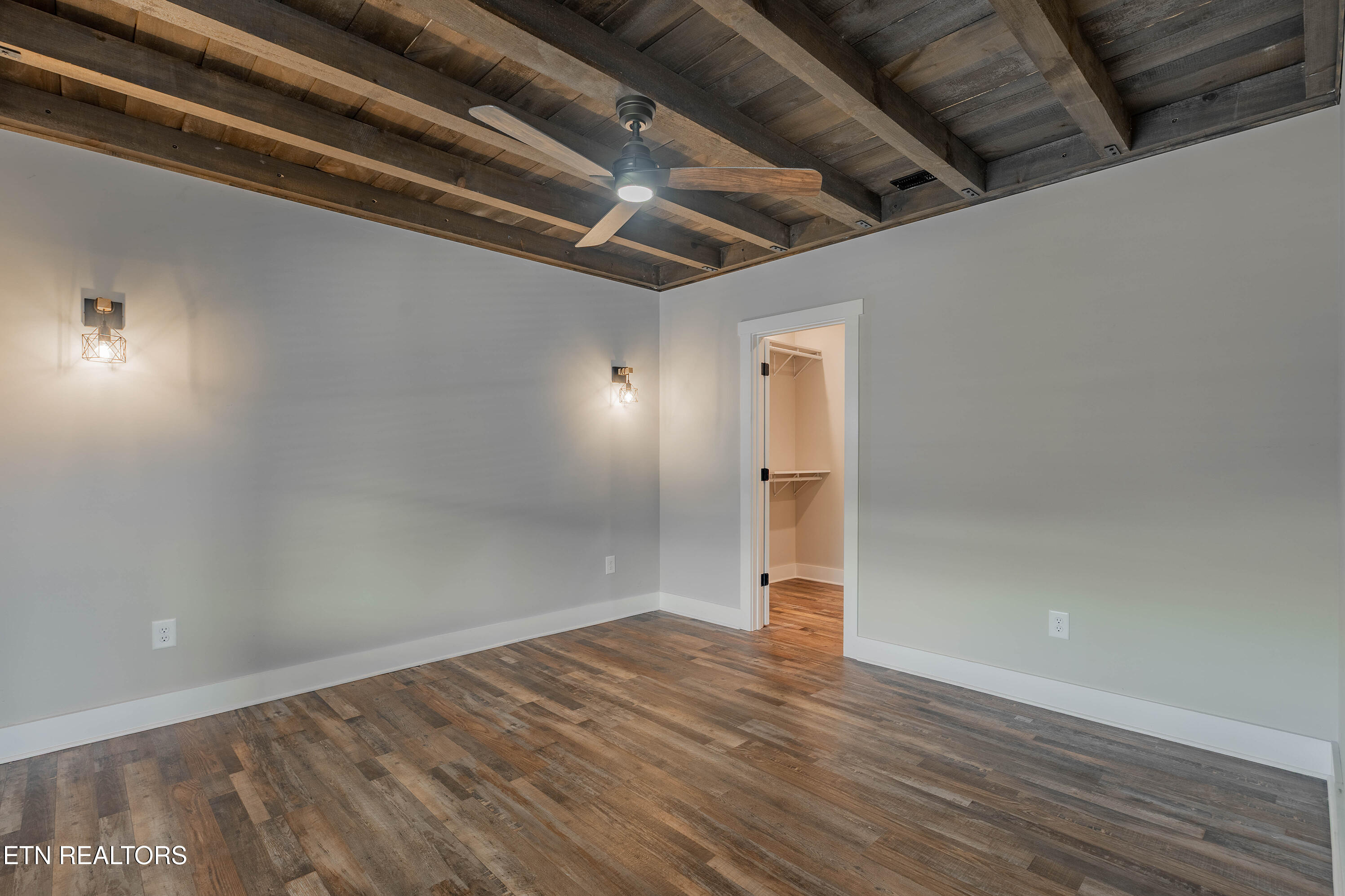 1352 Dutch Valley Road Clinton, TN 37716 - Photo 23 of 50 A7309145-HDR