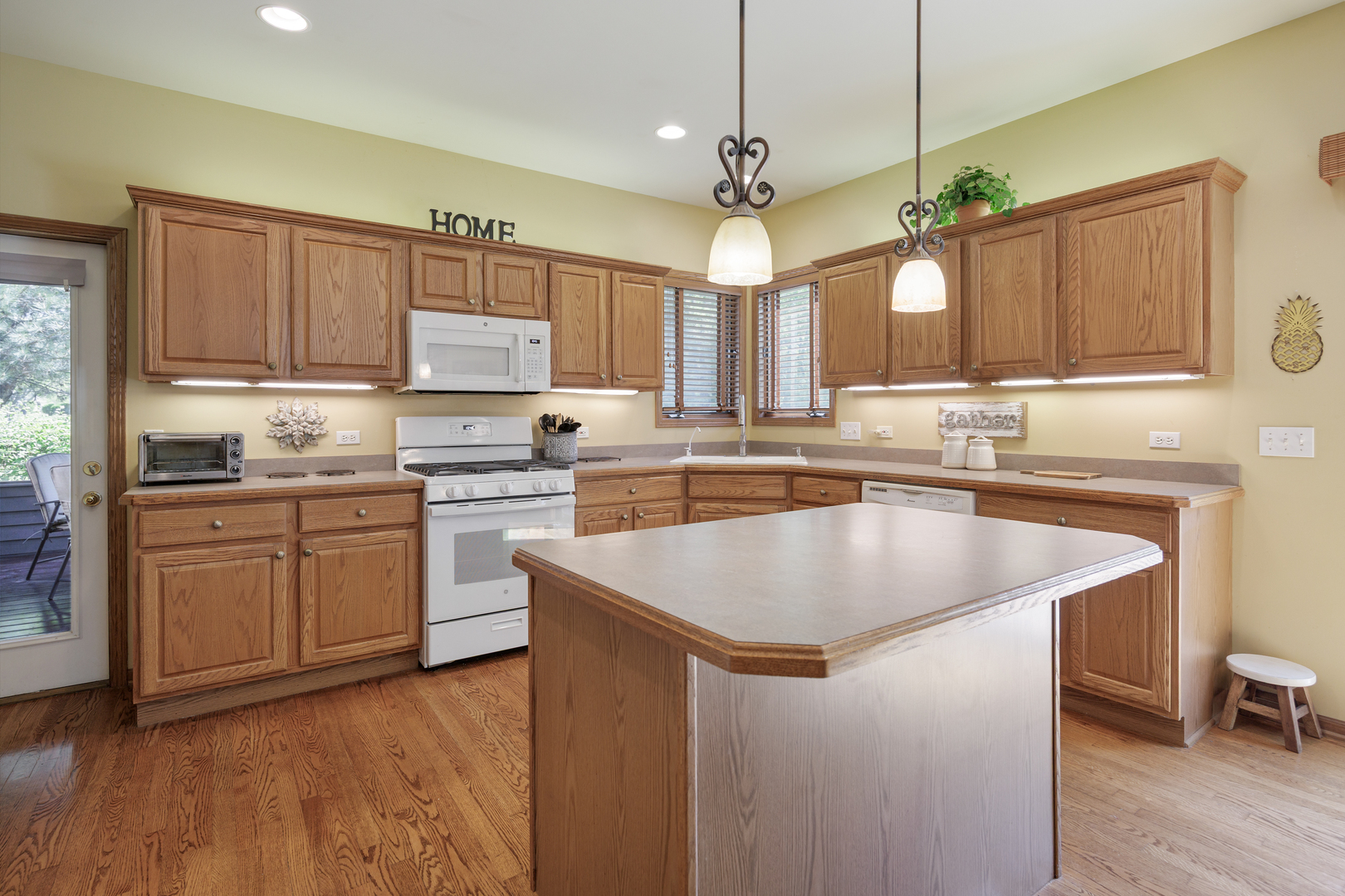 3302 Partridge Court Spring Grove, IL 60071 - Photo 13 of 43